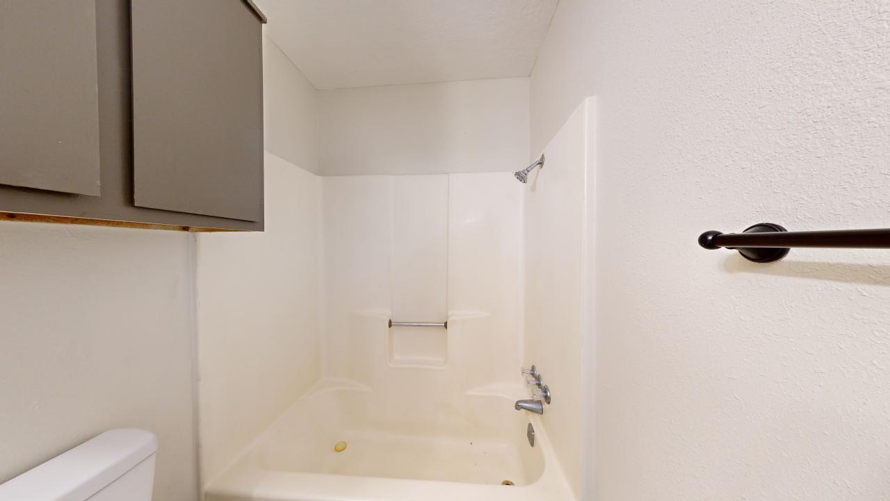 725 Peppertree Dr Apt 25 property image