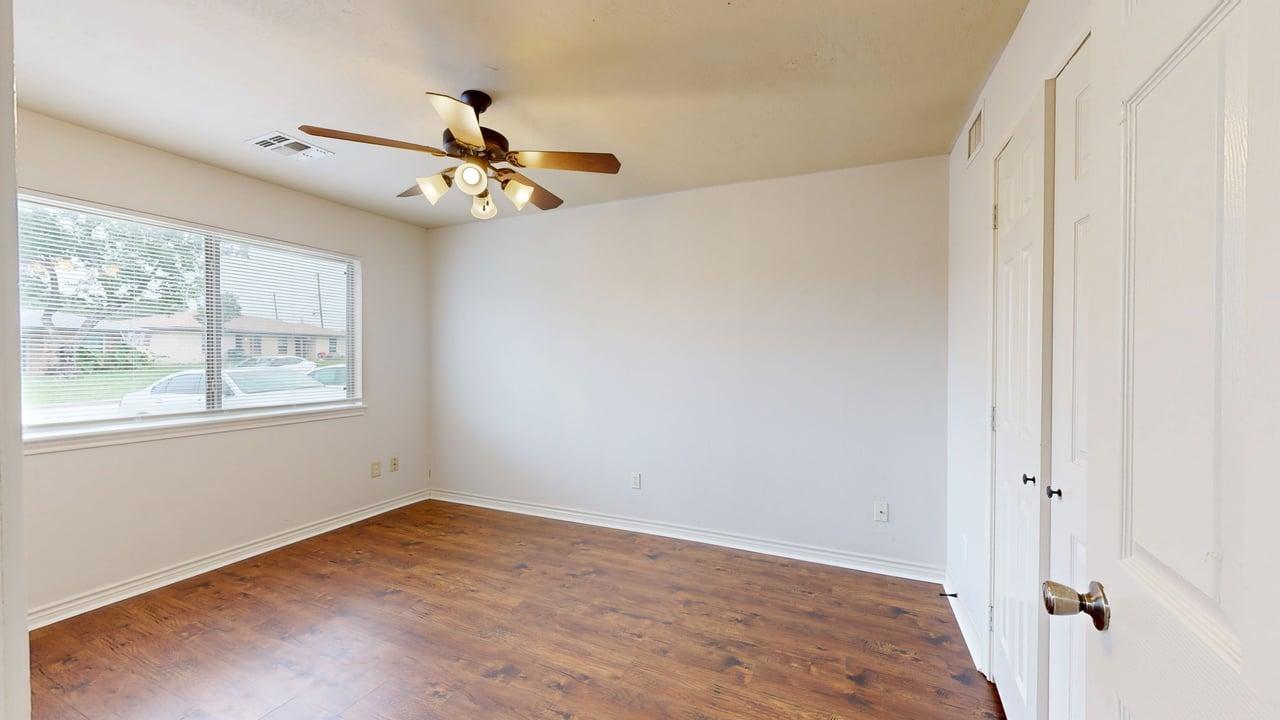 1915 Pine Tree B property image