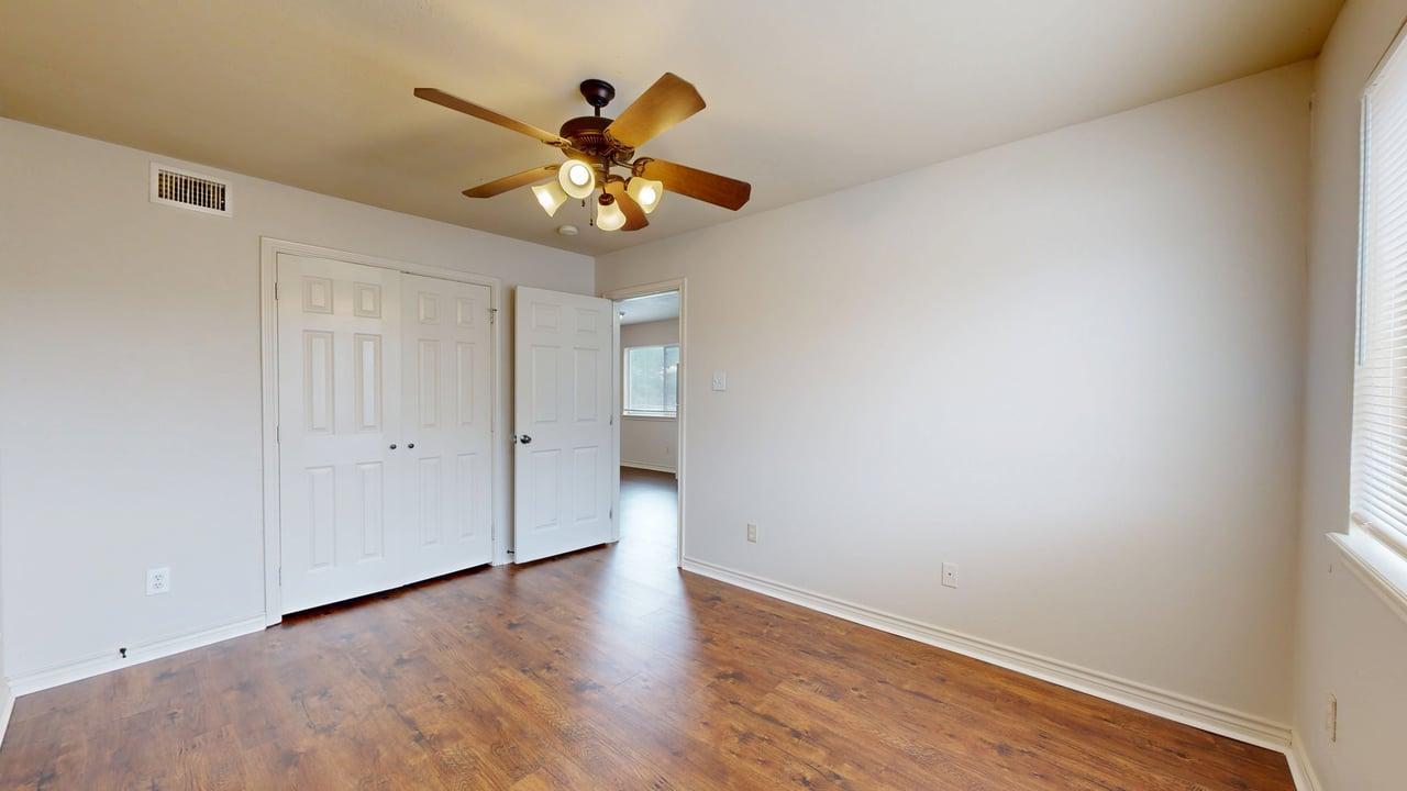 1915 Pine Tree B property image