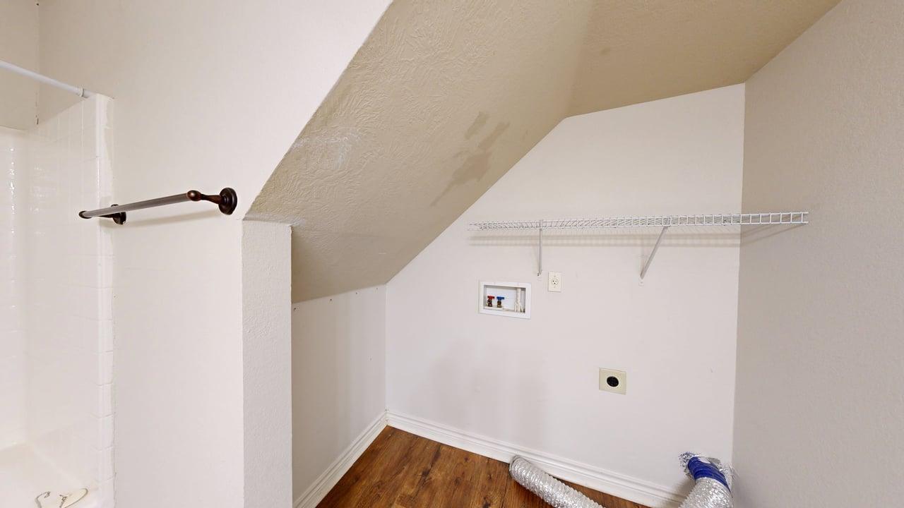 1915 Pine Tree B property image