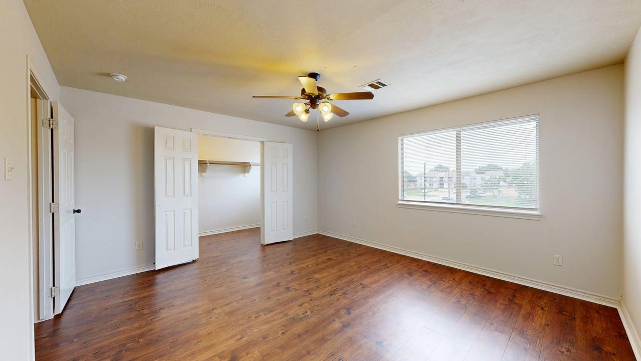 1915 Pine Tree B property image