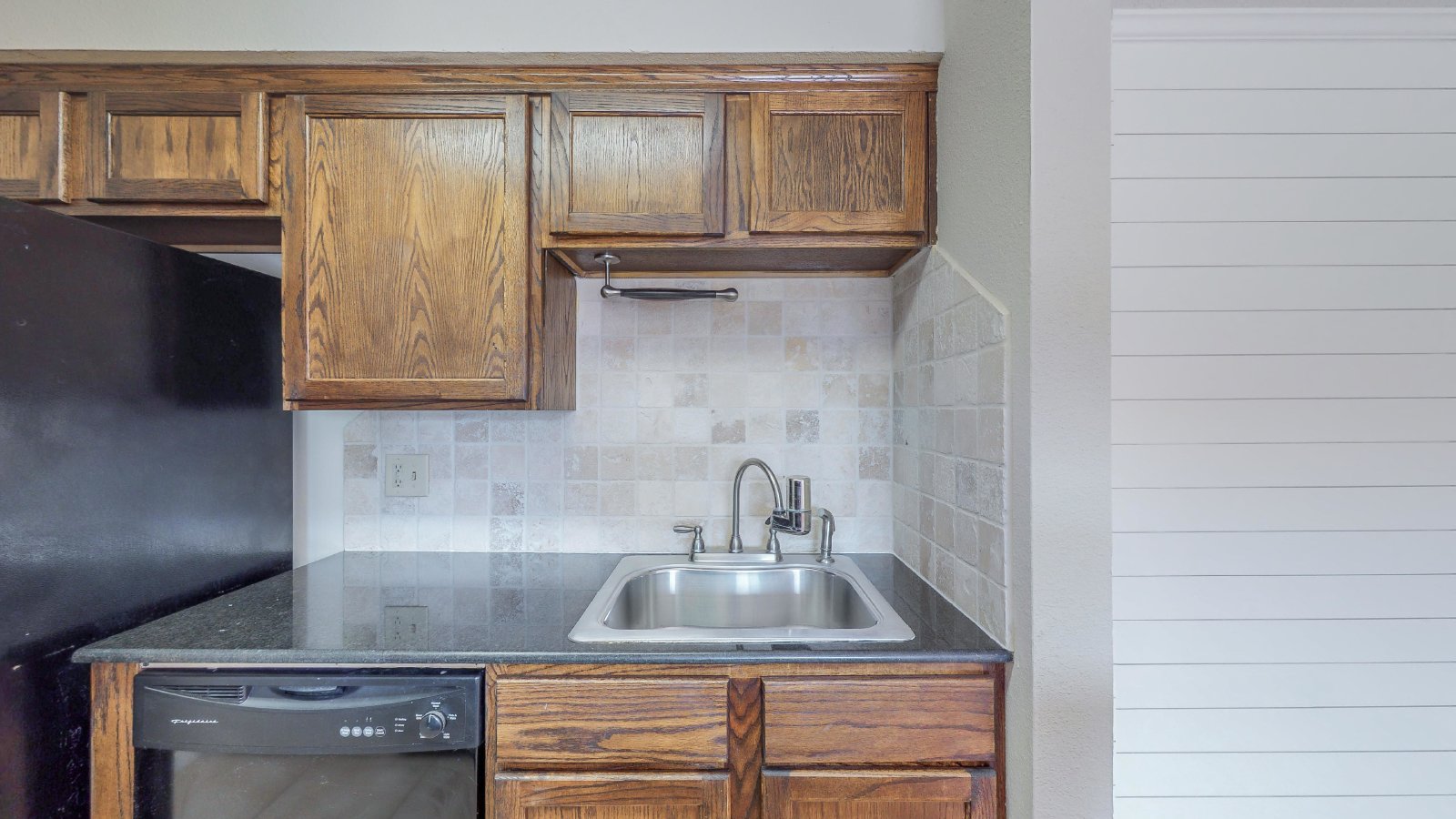 904 University Oaks #024 property image