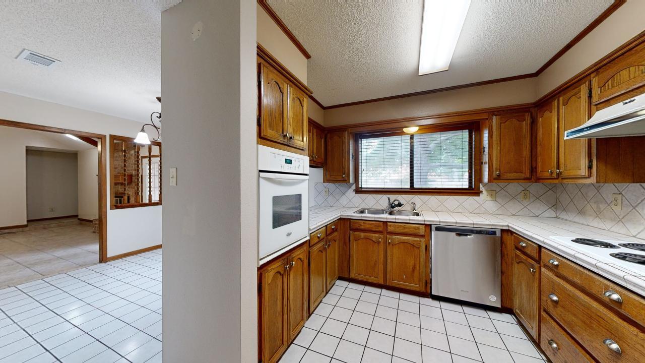 2704 Wilderness Dr. North property image