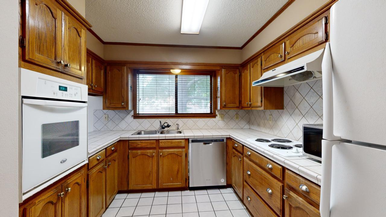 2704 Wilderness Dr. North property image