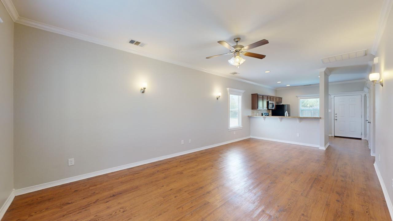 Large 4 bedroom property image