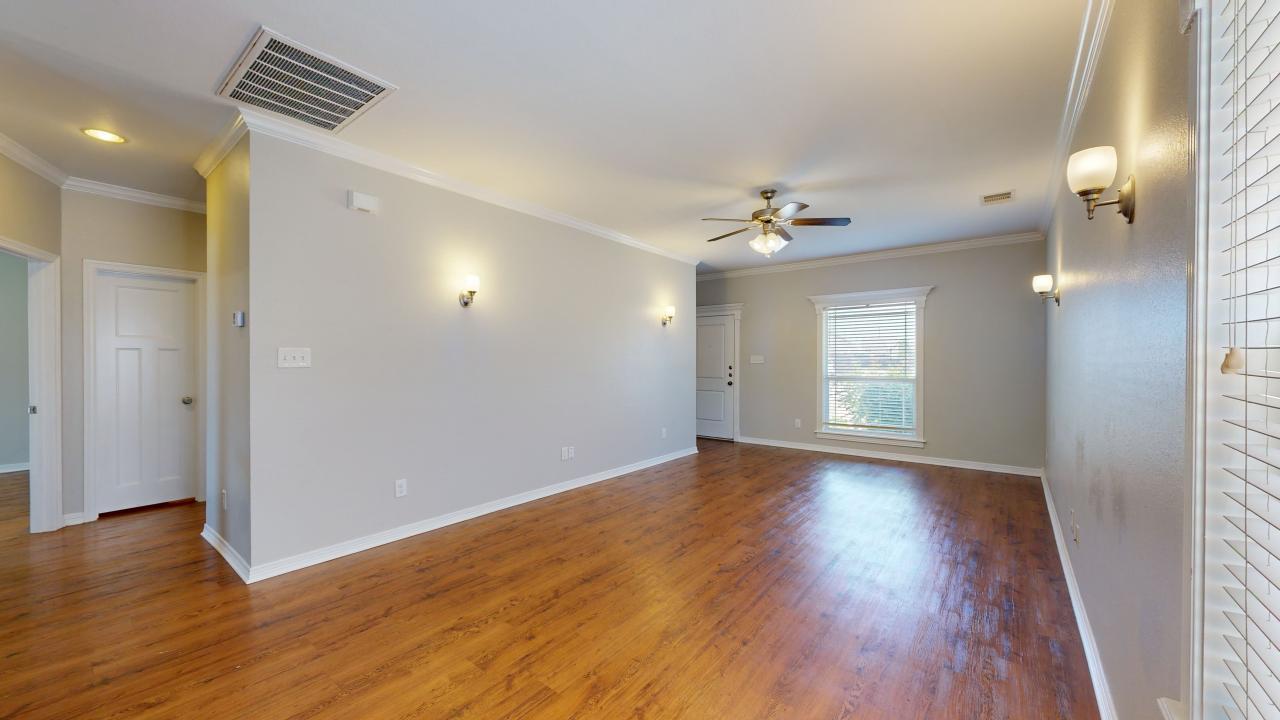 Large 4 bedroom property image