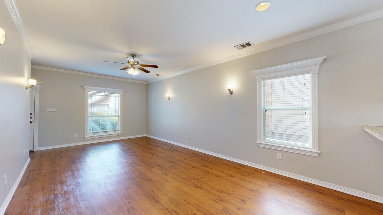 Large 4 bedroom property image