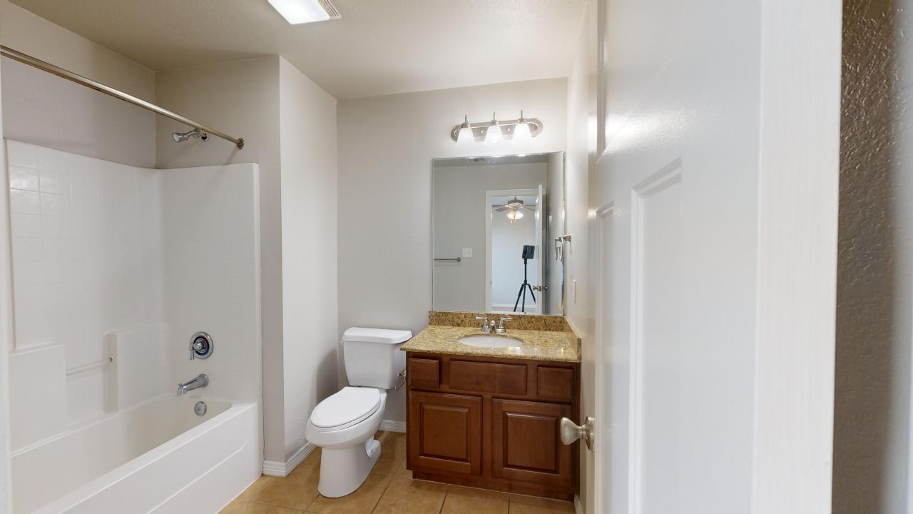 Large 4 bedroom property image