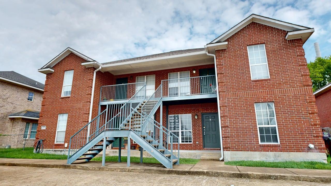https://my.matterport.com/show/?m=mCbKq1hEYSY&mls=1 property image