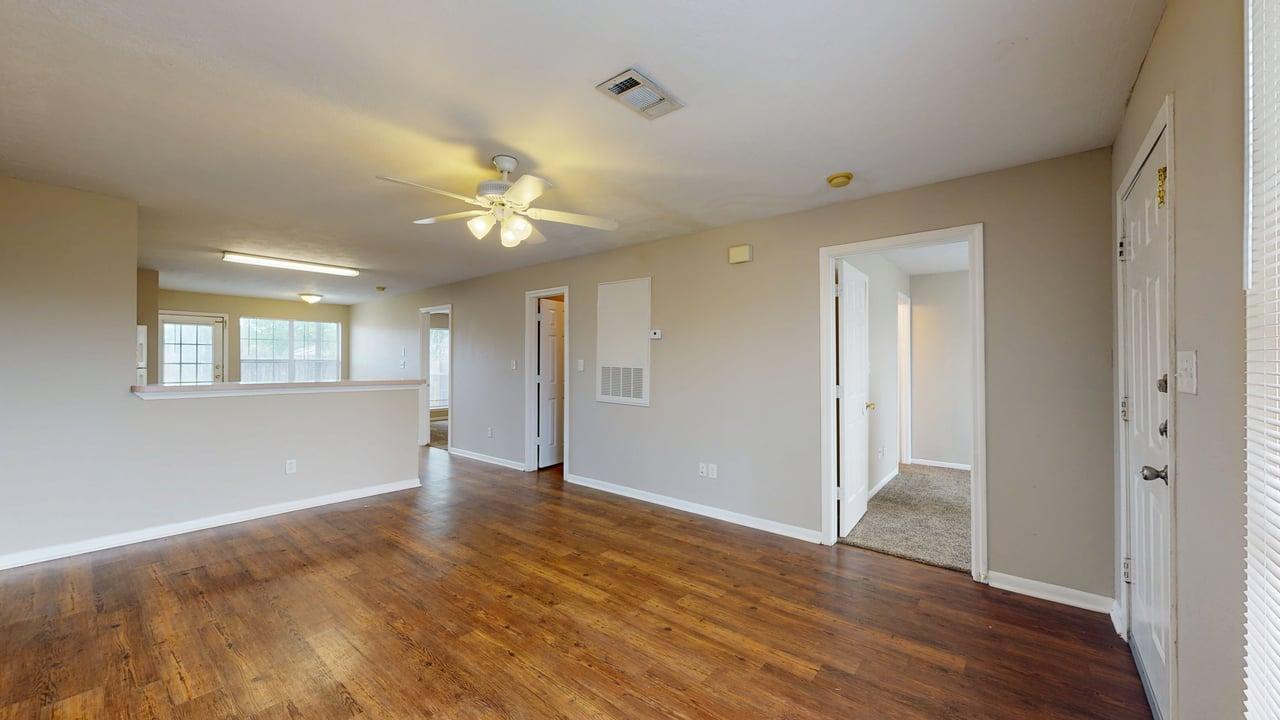 https://my.matterport.com/show/?m=mCbKq1hEYSY&mls=1 property image