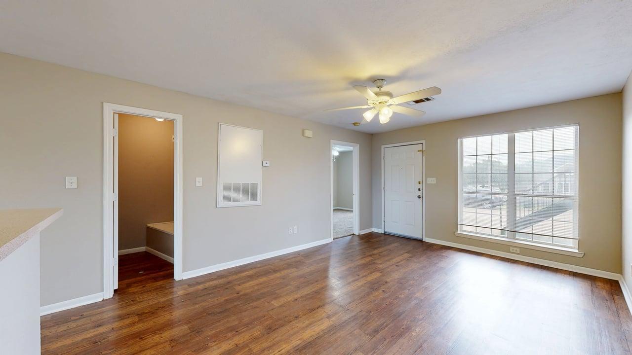 https://my.matterport.com/show/?m=mCbKq1hEYSY&mls=1 property image