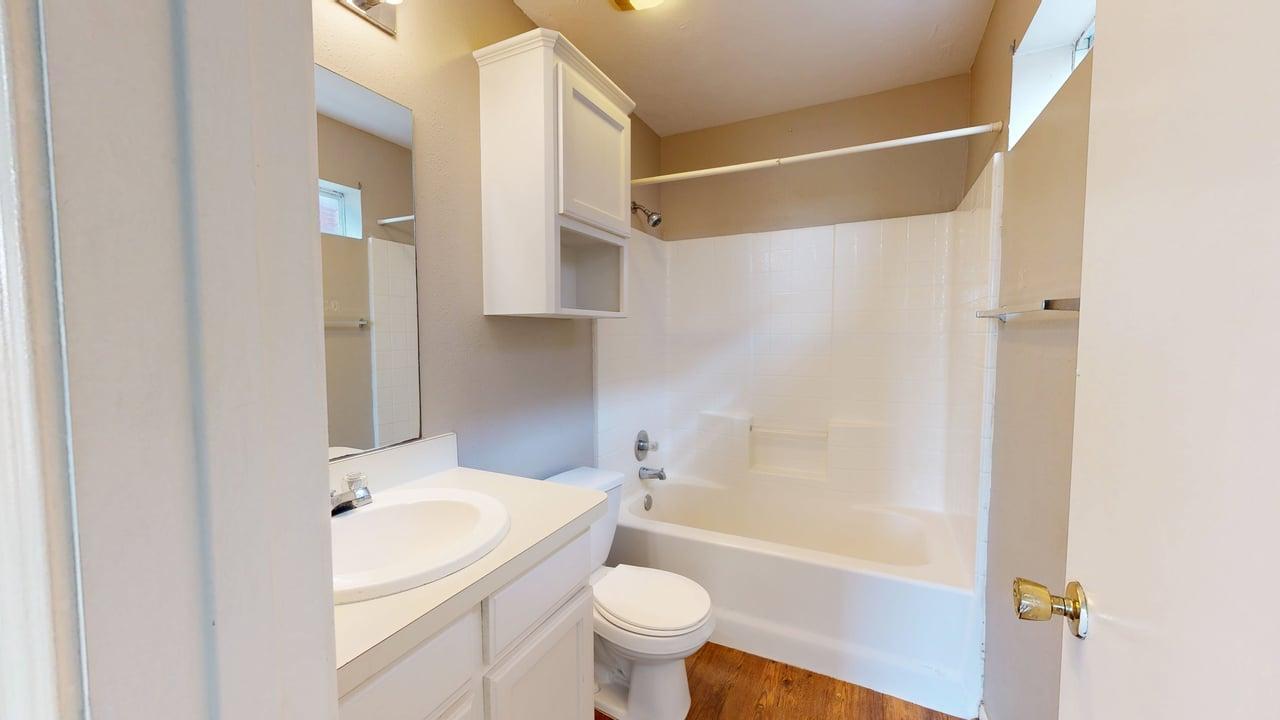 https://my.matterport.com/show/?m=mCbKq1hEYSY&mls=1 property image