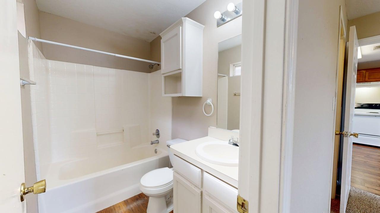 https://my.matterport.com/show/?m=mCbKq1hEYSY&mls=1 property image