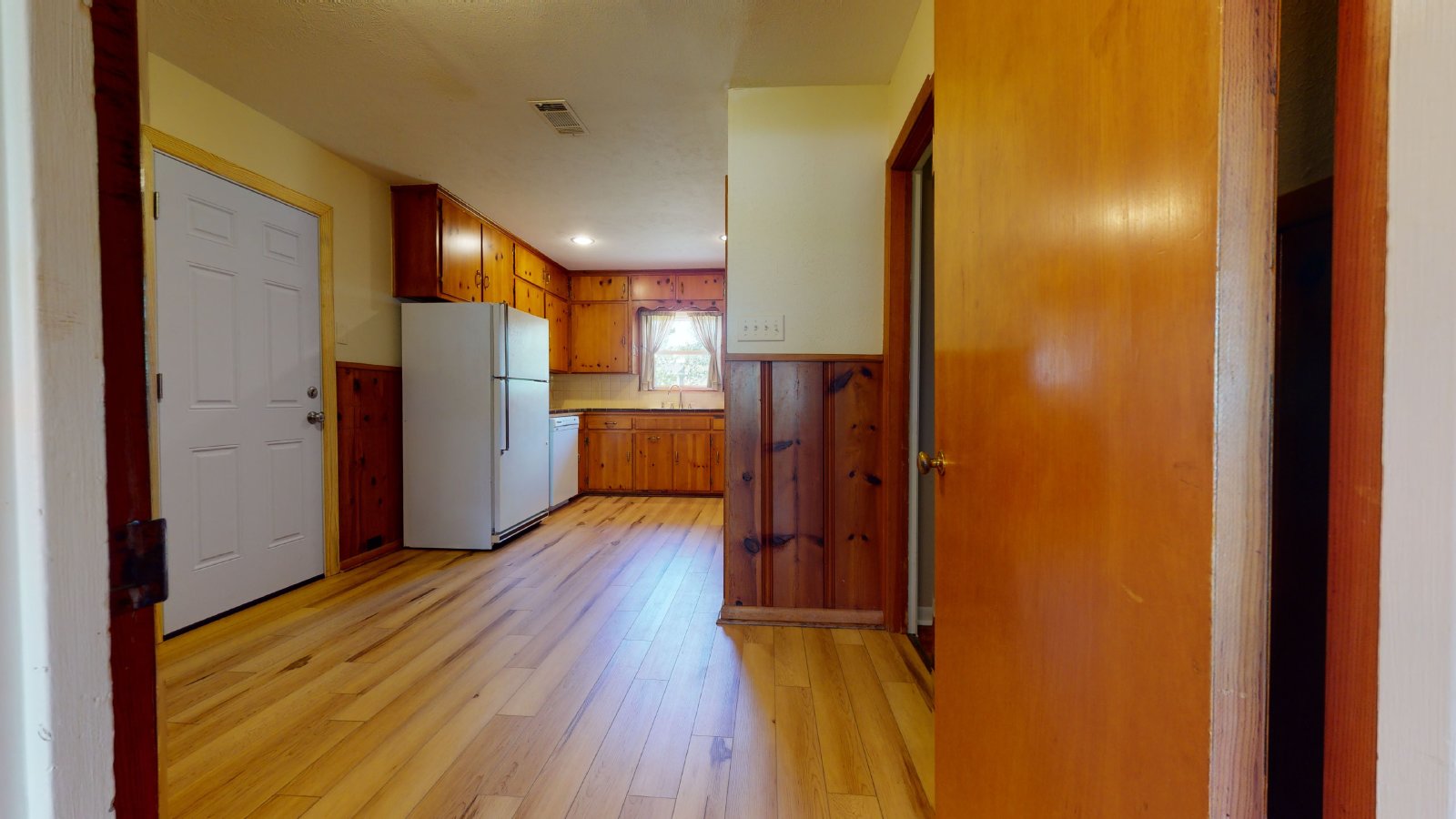 806 Gilchrist Ave. property image