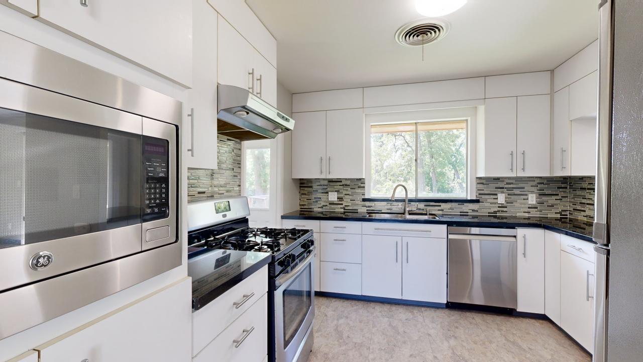 203 West Brookside Drive property image