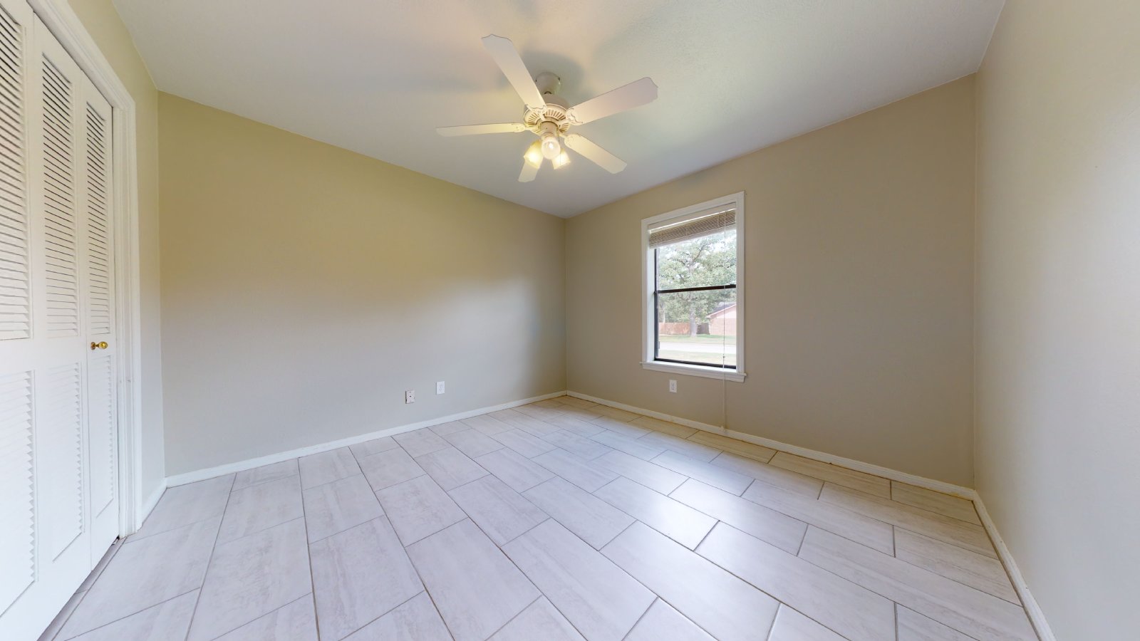 1003 Val Verde property image