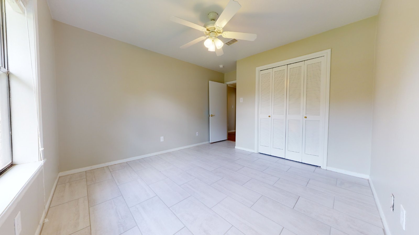 1003 Val Verde property image