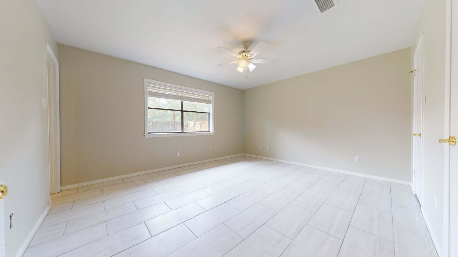 1003 Val Verde property image