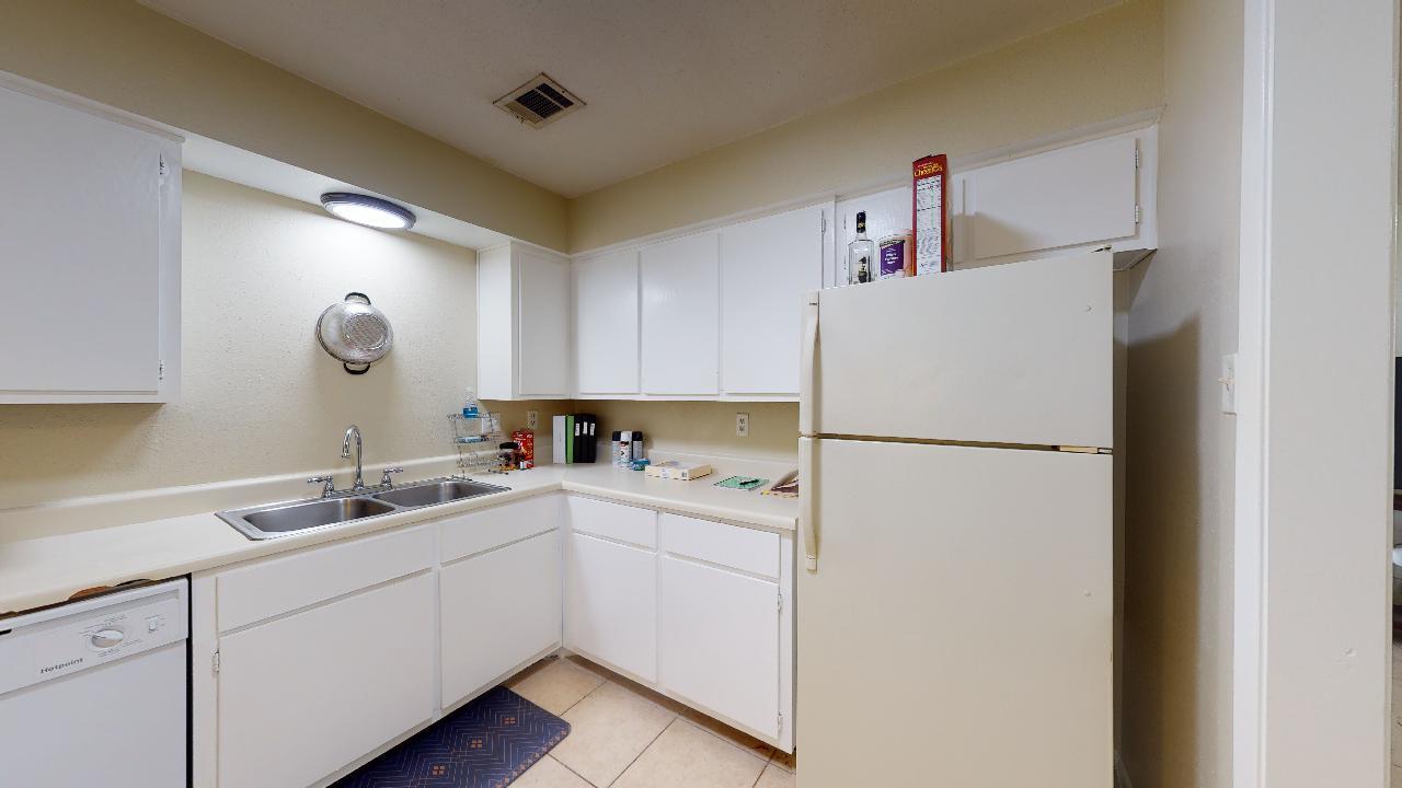 Unit B property image