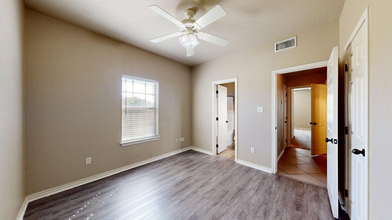 111 Kleine property image