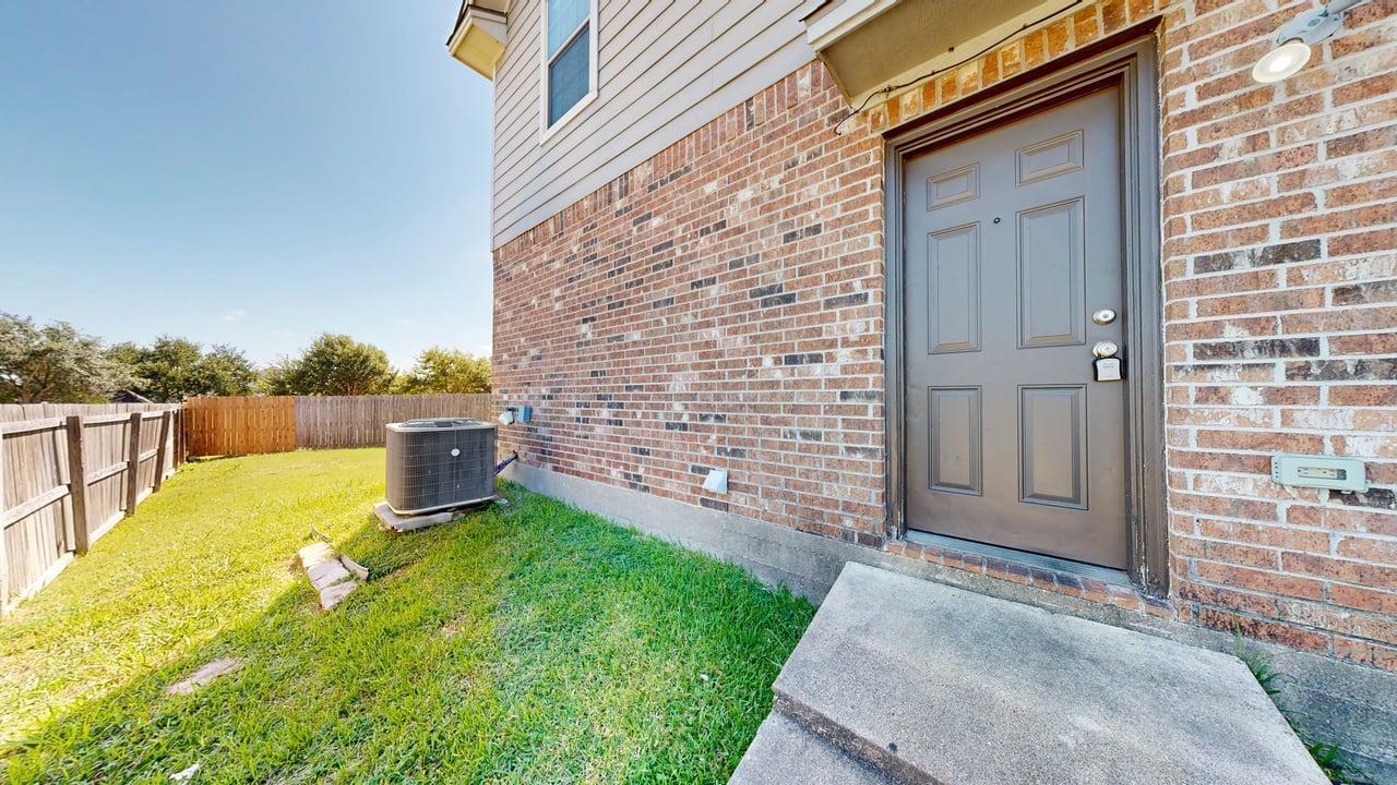 111 Kleine property image