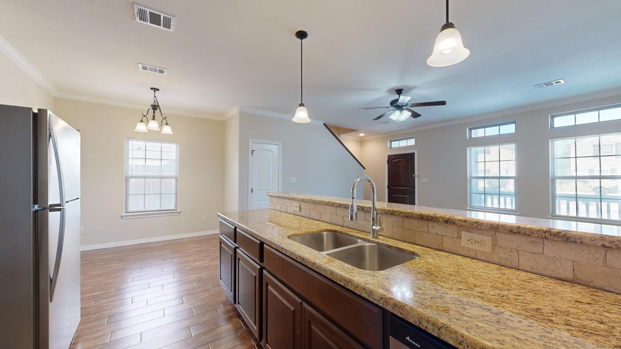 Unit B property image