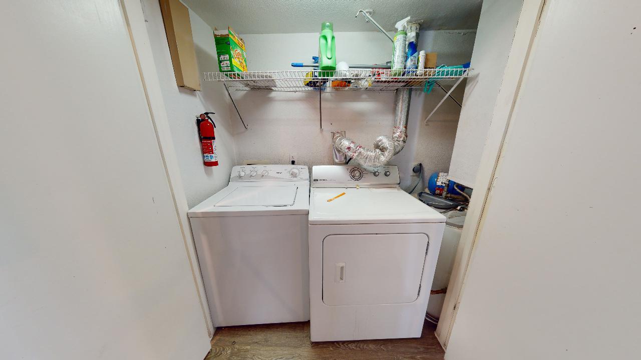 523 Southwest Pkwy room B property image