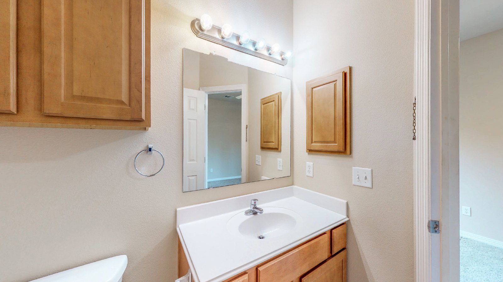 305 Holleman 1306 property image