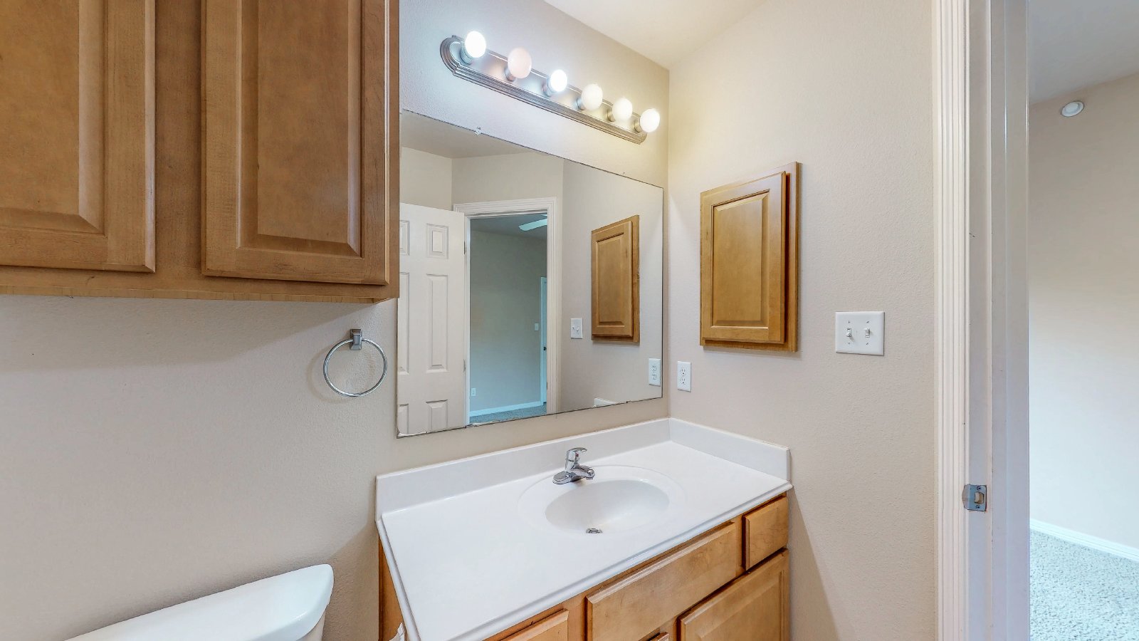 305 Holleman 1306 property image