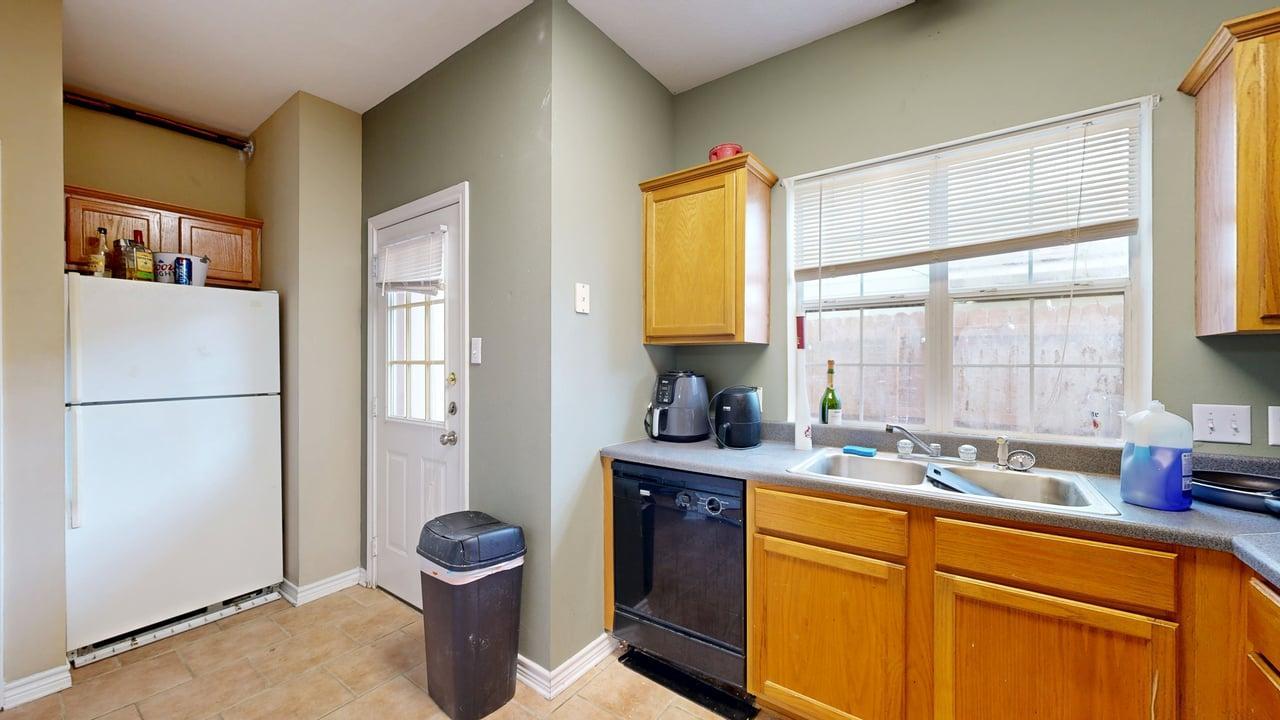 Unit B property image