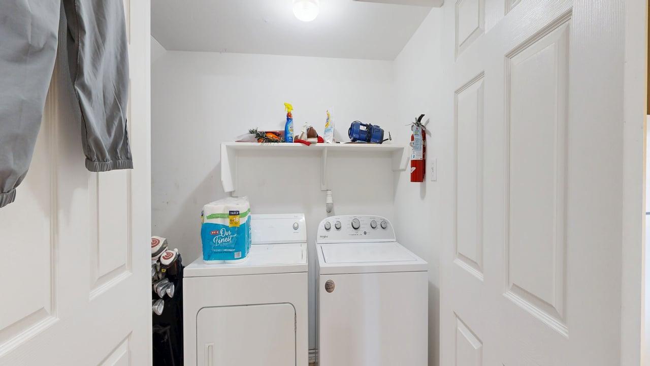 Unit B property image