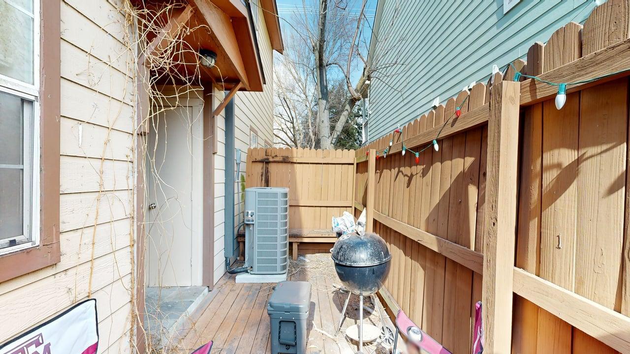 Unit B property image