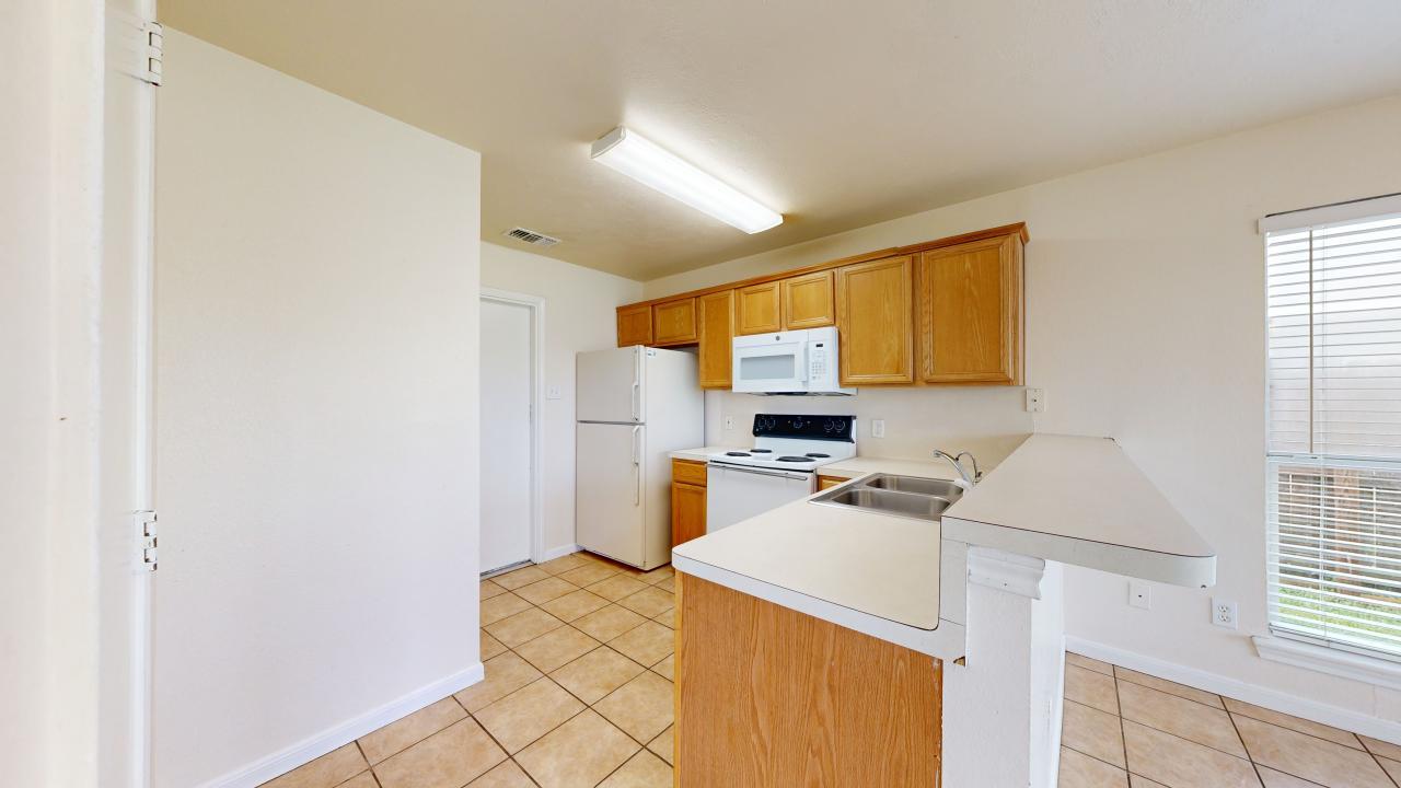 915 Bougainvillea Street property image