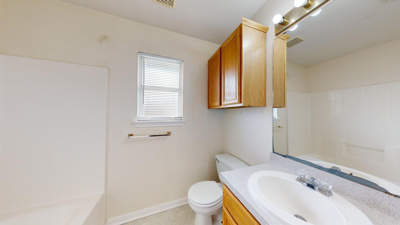 915 Bougainvillea Street property image