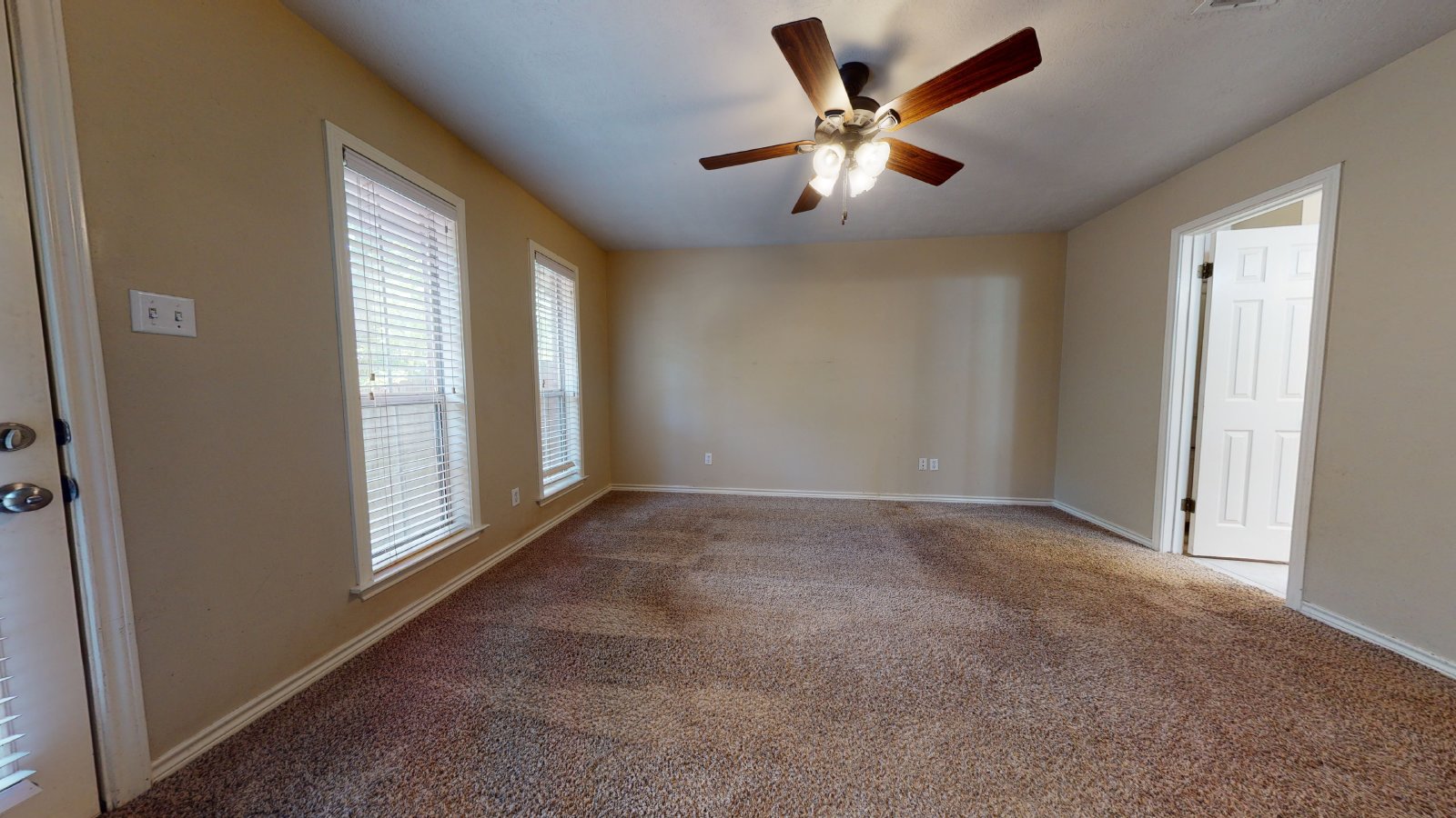 1215 Glade property image