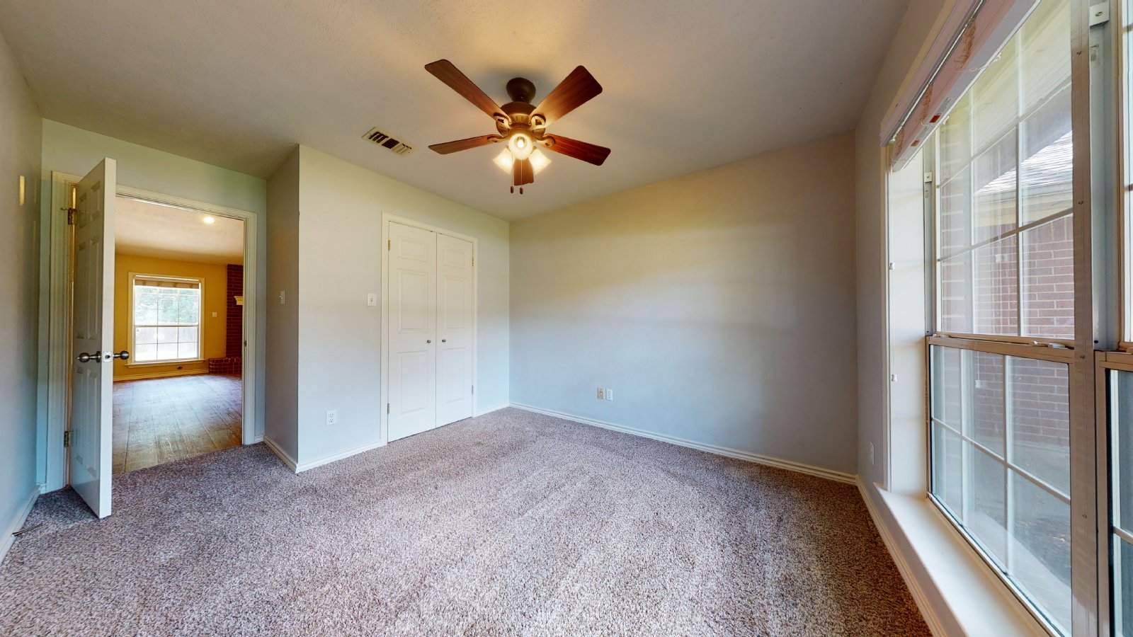 1215 Glade property image