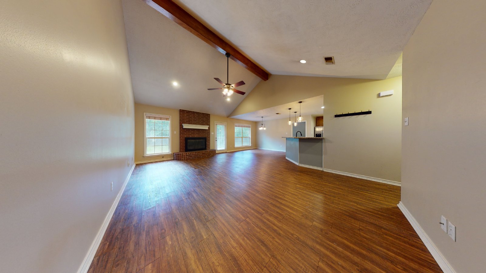 1215 Glade property image
