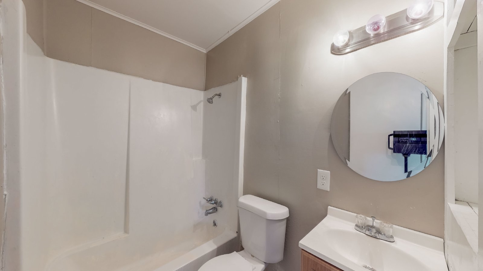 204 Lynn-A property image