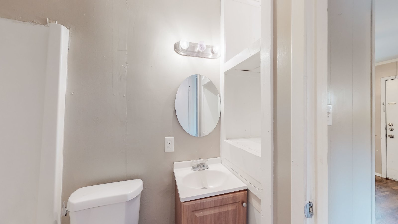 204 Lynn-A property image