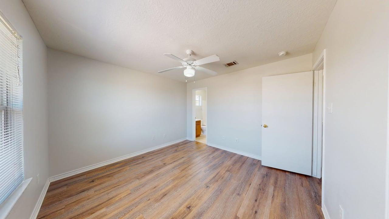 4131 McFarland property image