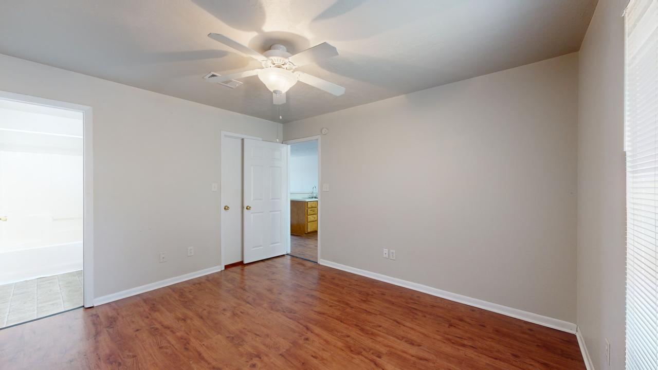 1513 Hollowhill Drive B property image