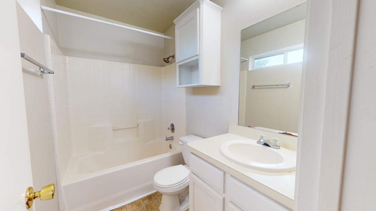1513 Hollowhill Drive B property image