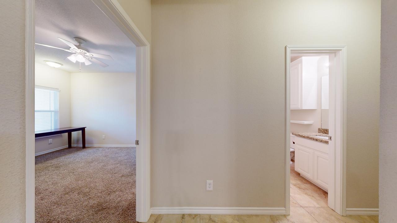 3805 Silverthorn Full House property image