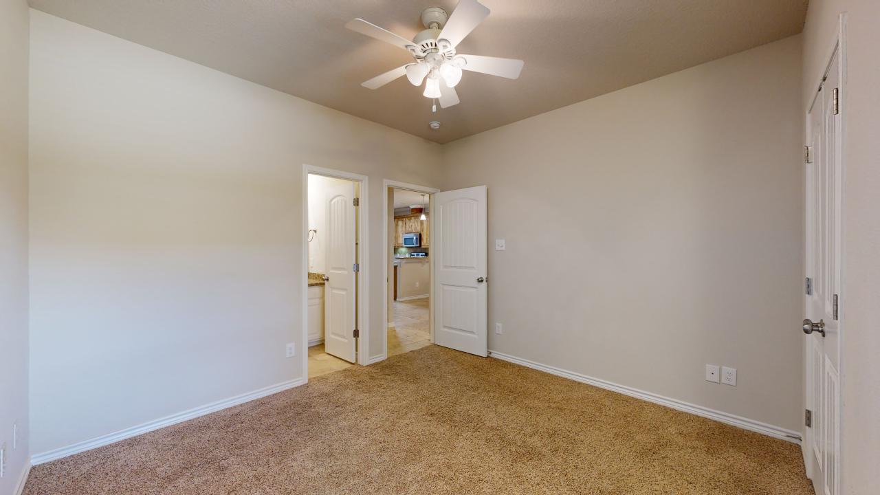 3805 Silverthorn Full House property image