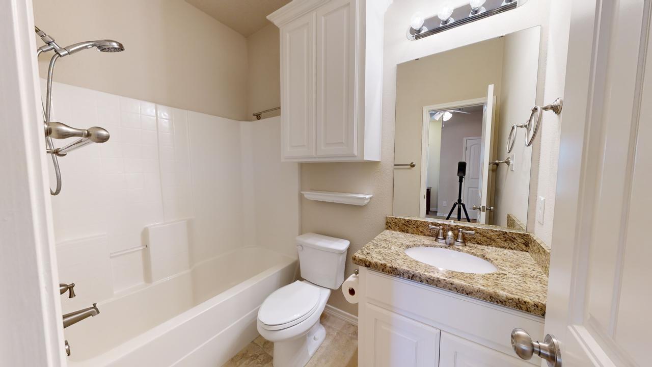 3805 Silverthorn Full House property image