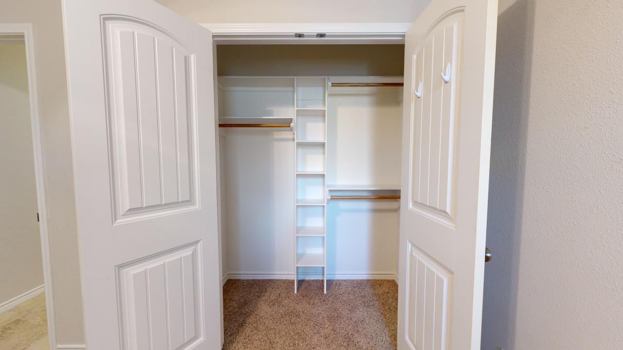 3805 Silverthorn Full House property image