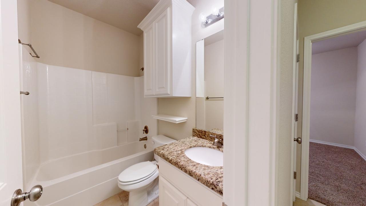 3805 Silverthorn Full House property image