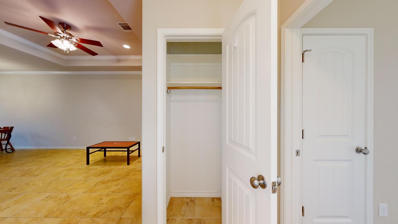 3805 Silverthorn Full House property image