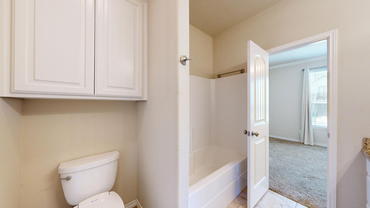 3805 Silverthorn Full House property image