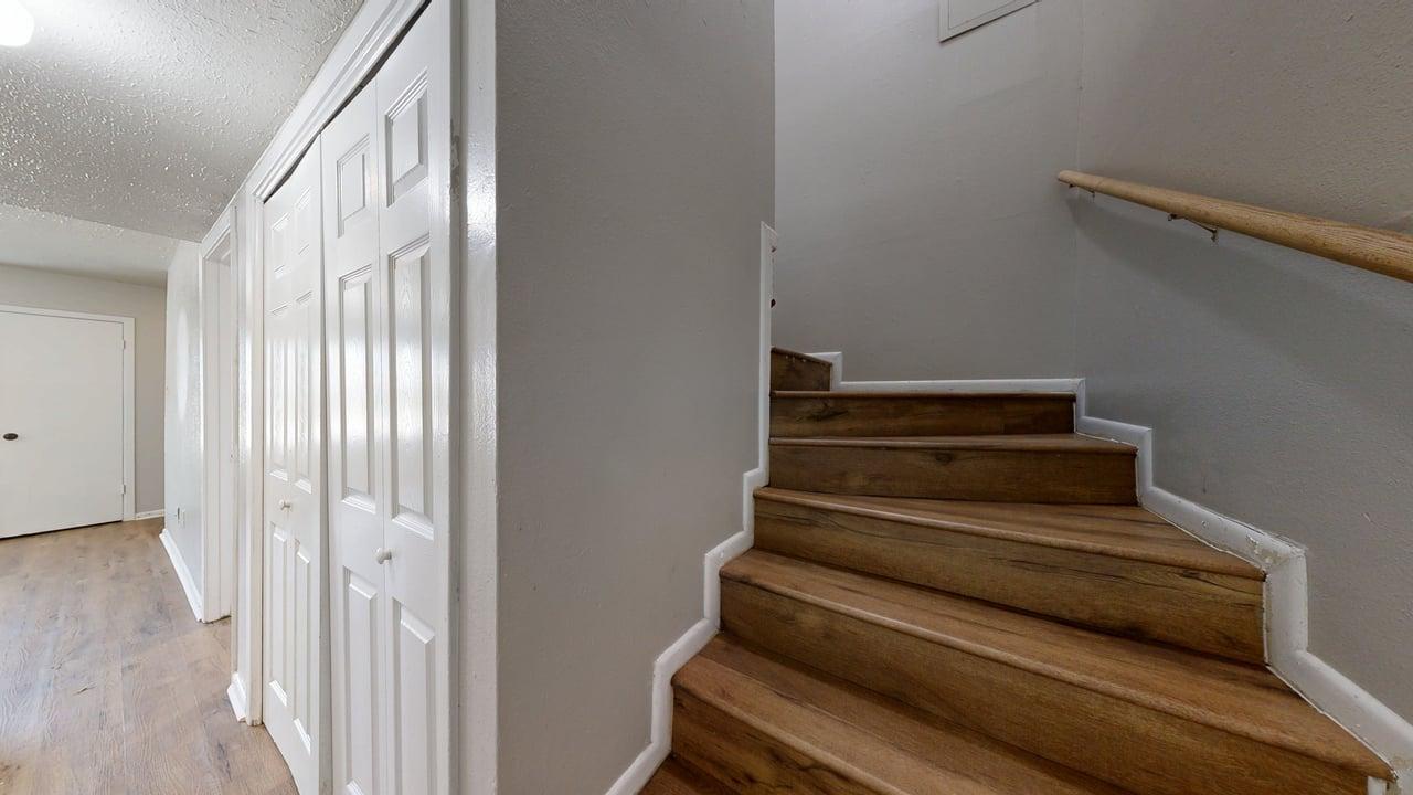 1327 Airline property image